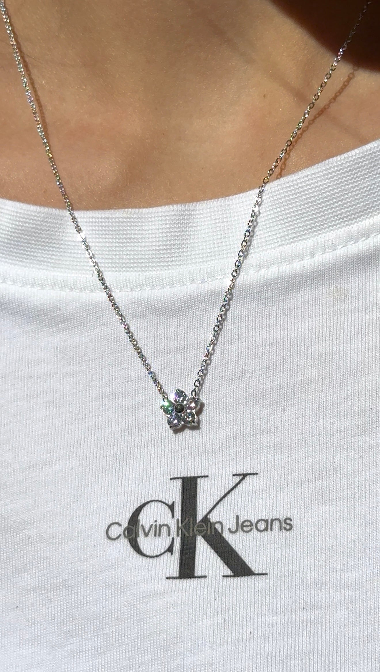 Collana “White flower”